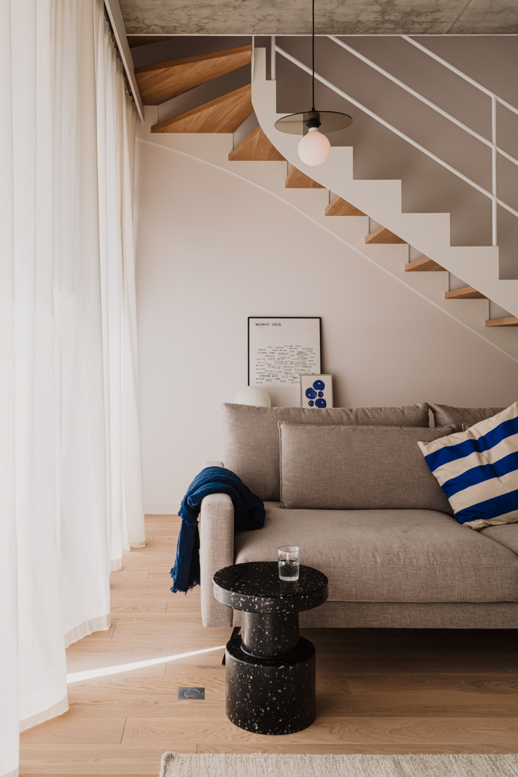 ZASOBY STUDIO — Modernist house in the suburbs of Warsaw