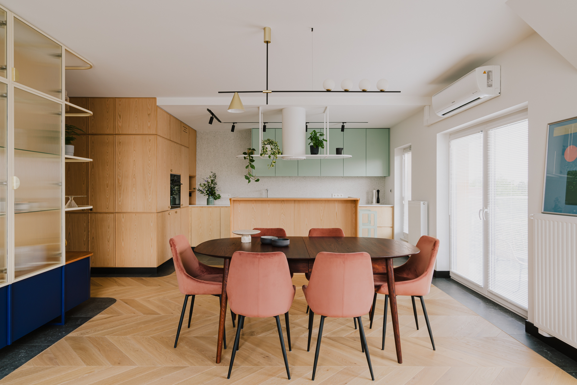 ZASOBY STUDIO — Subtle forms and colors – apartment in Wrocław