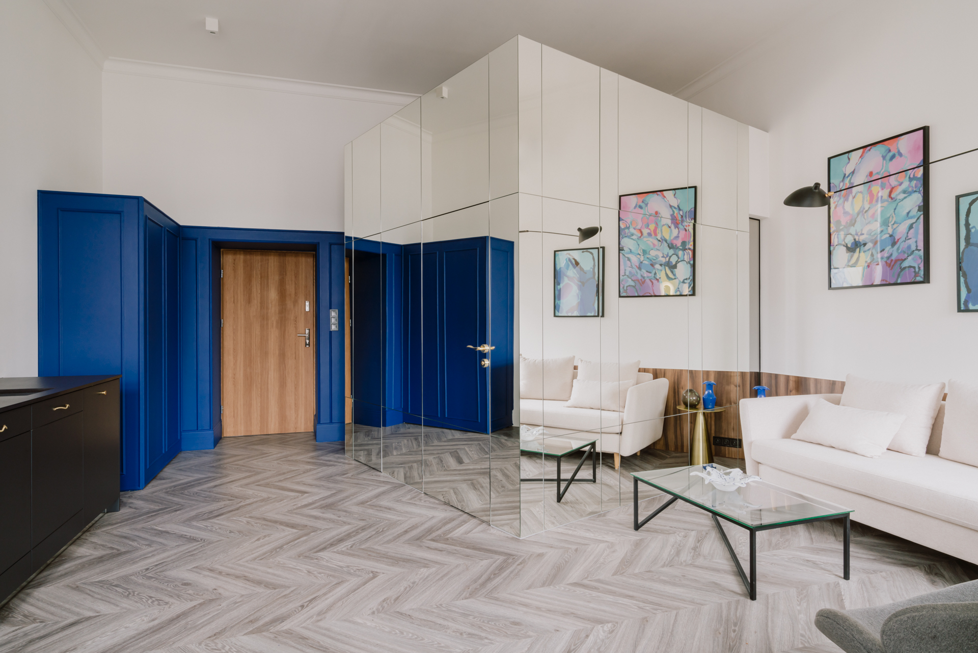 ZASOBY STUDIO — Ultramarine shades and mirrors