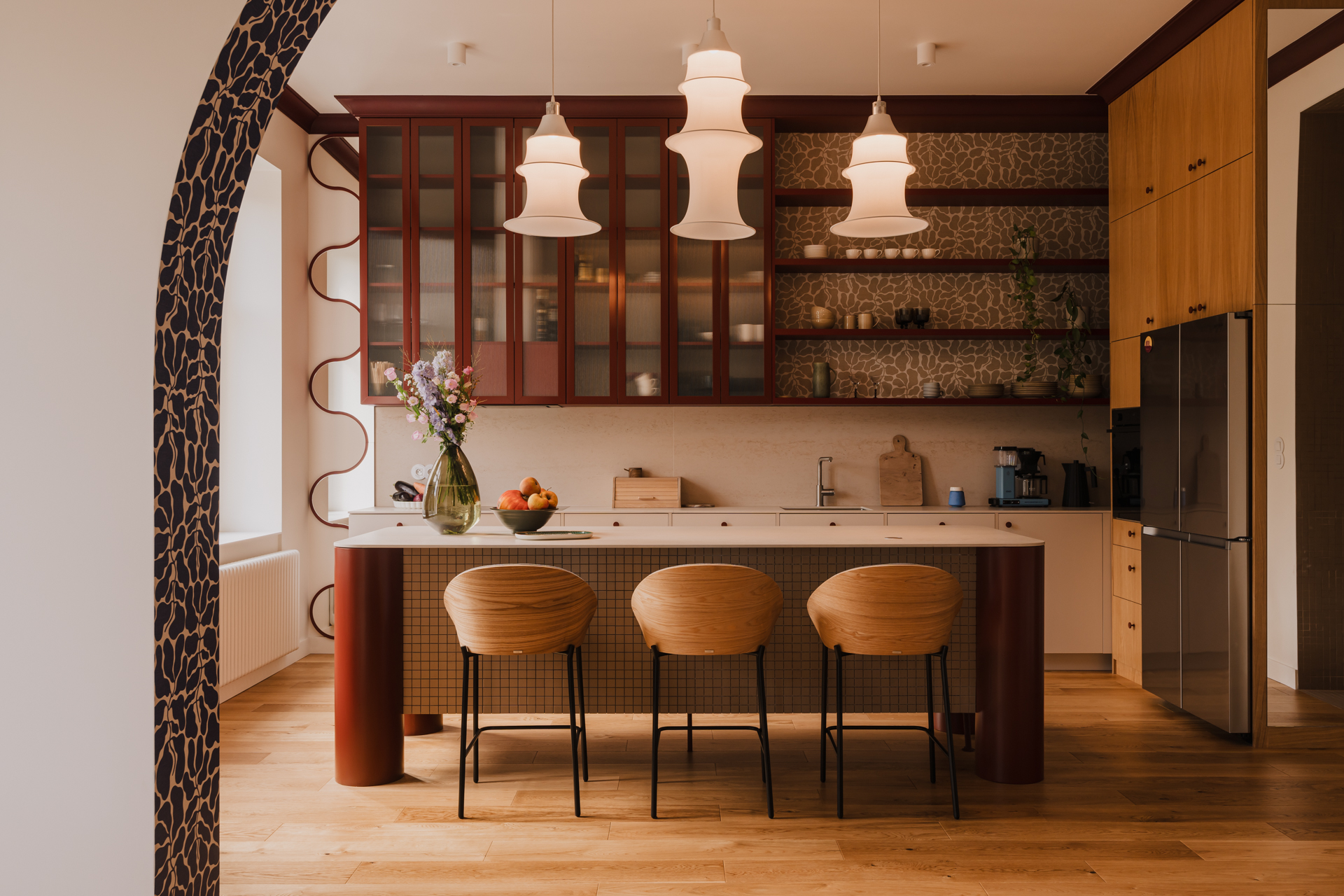ZASOBY STUDIO — Spacious apartment with vibrant design