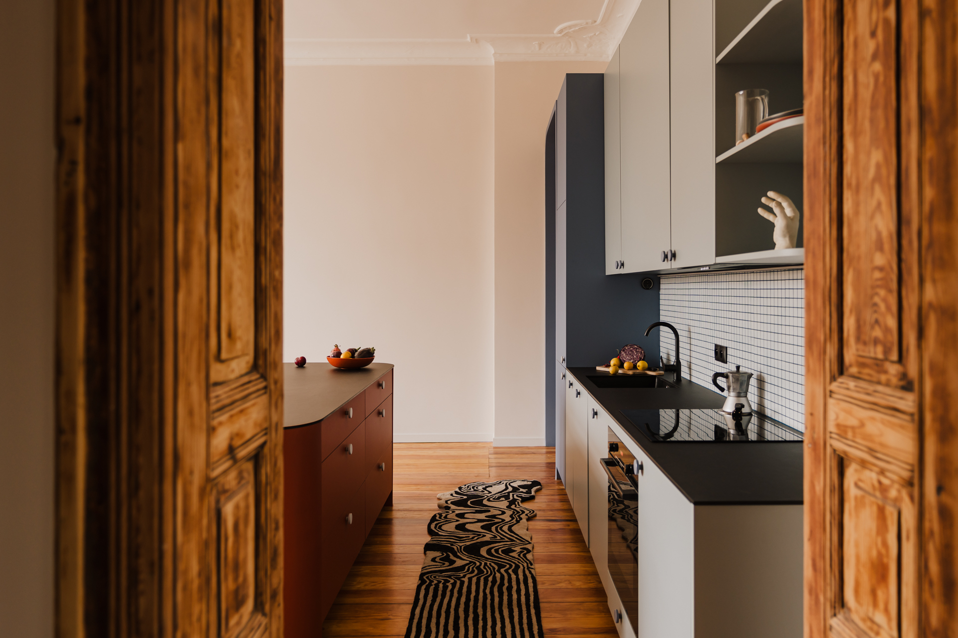 ZASOBY STUDIO — Colorful interior with a vintage touch – apartment in ...