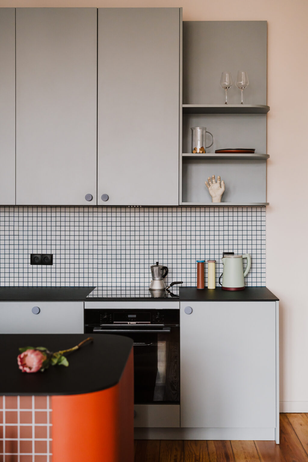 ZASOBY STUDIO — Colorful interior with a vintage touch – apartment in ...