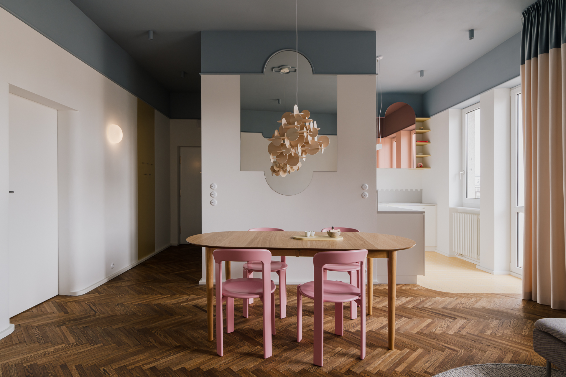 ZASOBY STUDIO — Shapes and colors – apartment in Warsaw