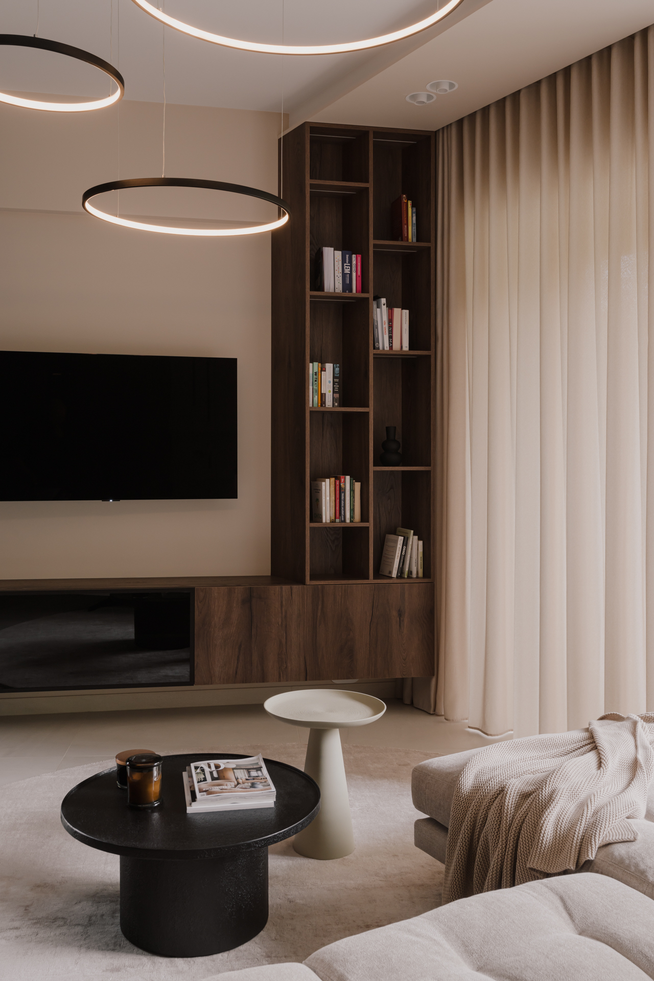 ZASOBY STUDIO — Earth colors – apartment in the old park